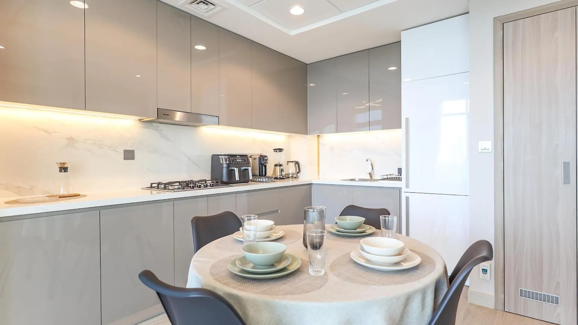 Apartment Elite Lux Holiday Homes - Skyline Oasis - 1Bhk Premium Apt In Al Jaddaf Dubai United Arab Emirates